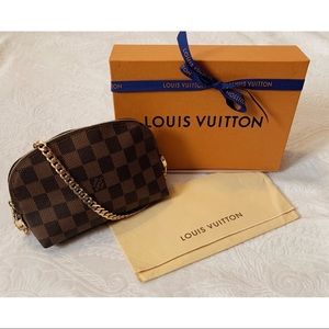 ❤️ Louis Vuitton Cosmetic Pouch Crossbody ❤️